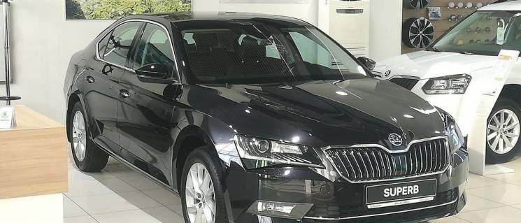 Мер Ужгорода пересів на "нульову" Skoda Superb