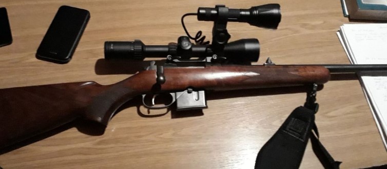 На Рахівщині вночі переслідували озброєного браконьєра