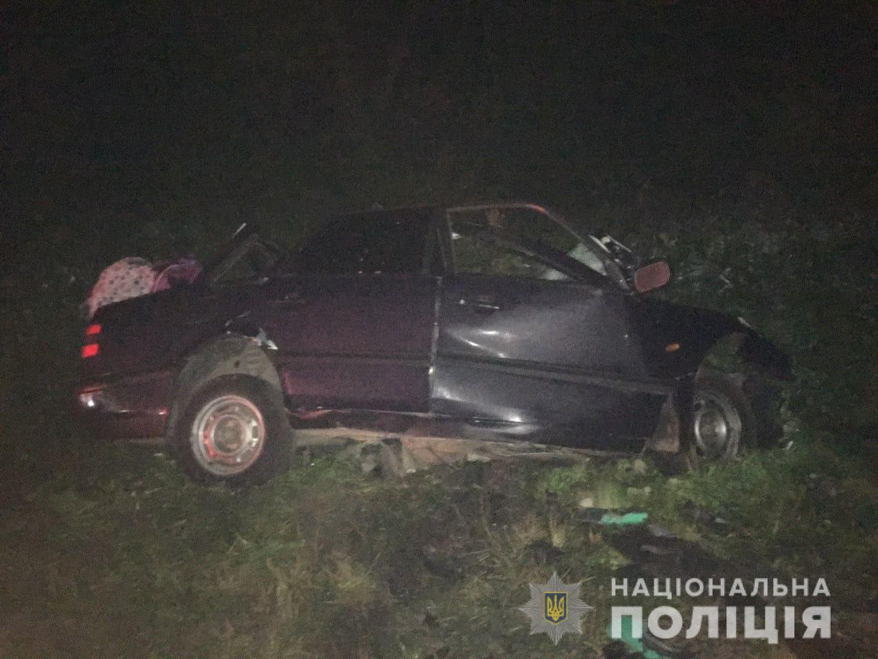 Унаслідок зіткнення легковика з автобусом на Львівщині 1 людина загинула, ще 8, серед яких і закарпатці, опинилися в лікарні (ФОТО)