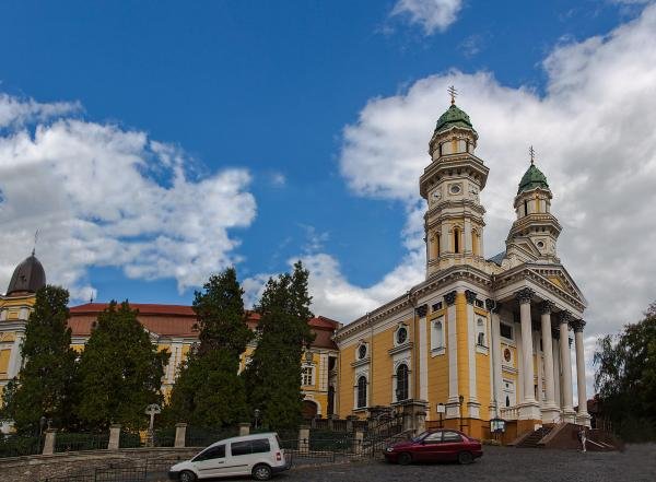 День відкритих дверей влаштують у Єпископській резиденції в Ужгороді