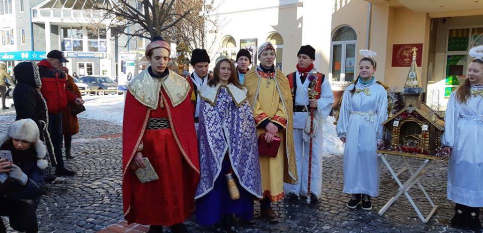 На Різдво у центрі Мукачева відбулося вертепне дійство (ФОТО)