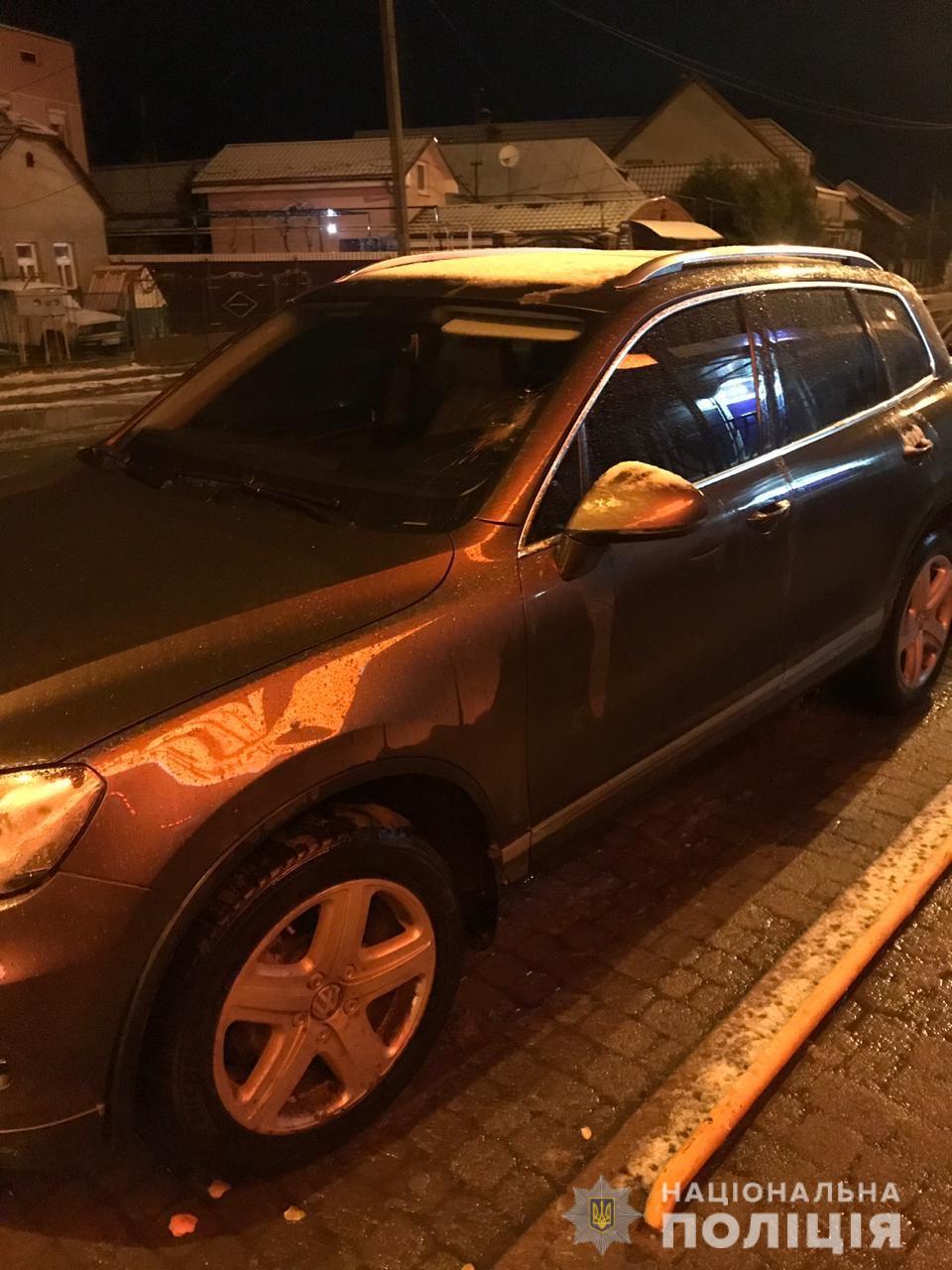 На Ужгородщині нетверезий водій наїхав на 14-літню дівчину-пішохода і зник з місця події (ФОТО)
