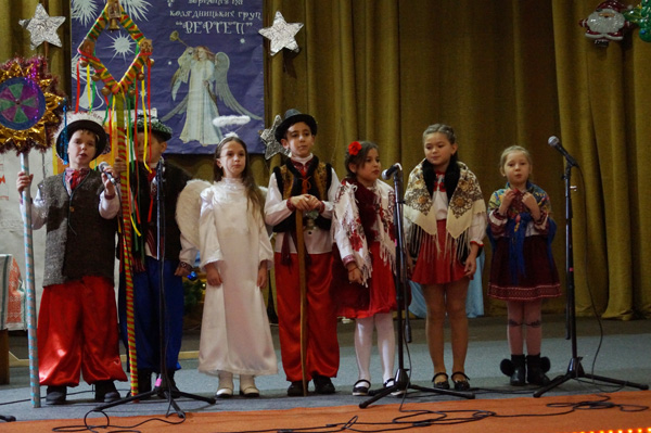 "Віфлеємська зірочка-2019" зібрала юних колядників у Тячеві (ФОТО)