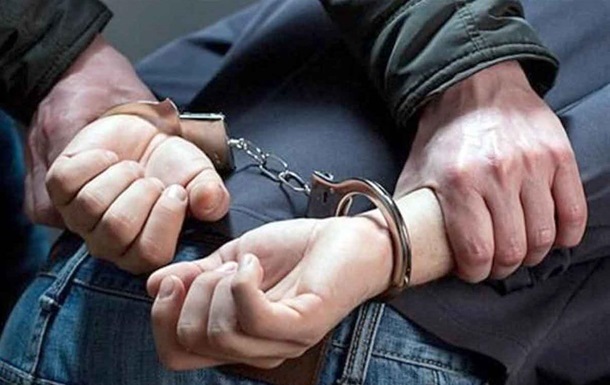 У Мукачеві затримали батька з сином із Берегова, що побили й пограбували мешканця Миколаївщини