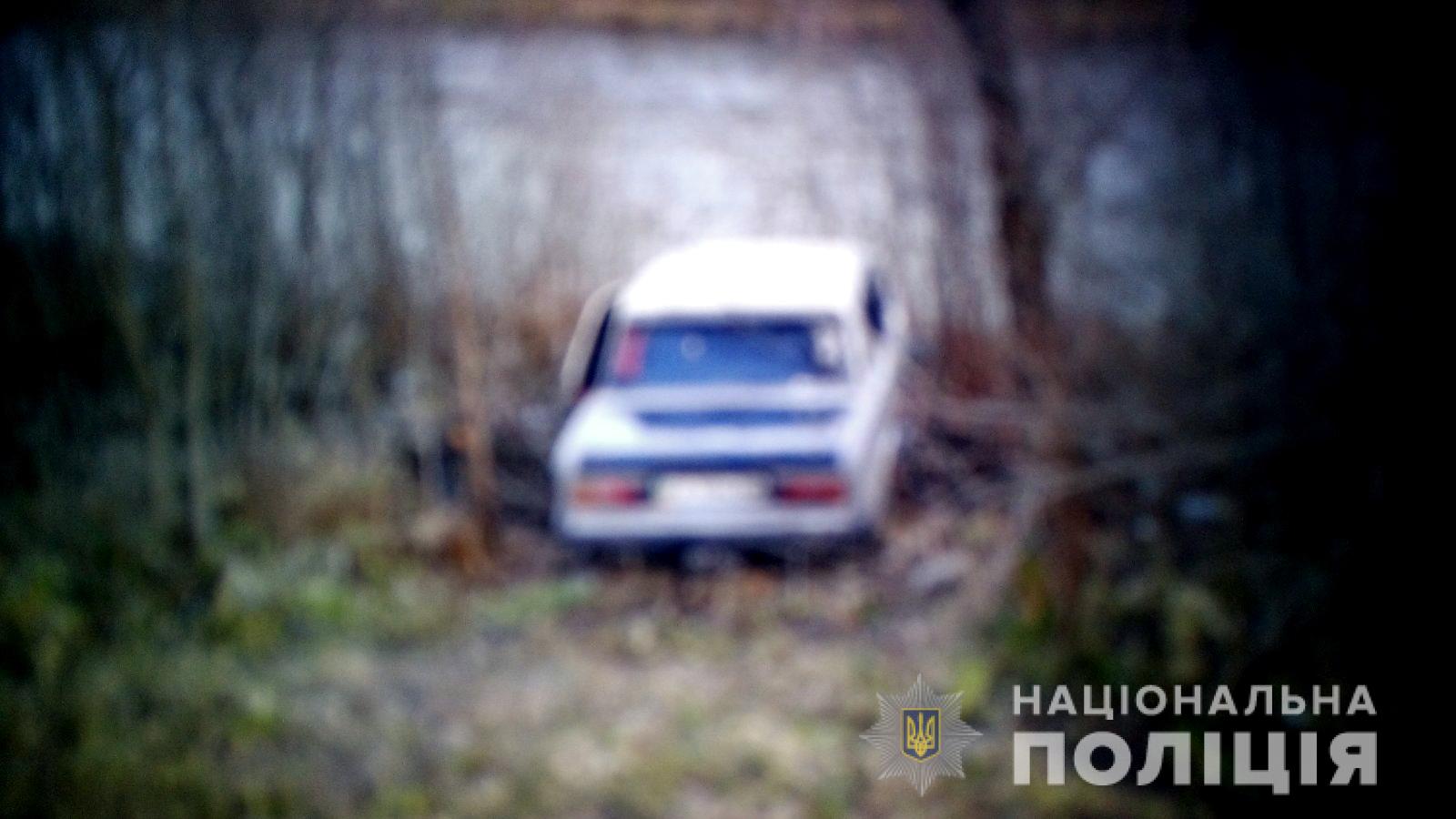 У Квасах на Рахівщині двоє молодиків вкрали у односельця його ВАЗ (ФОТО)
