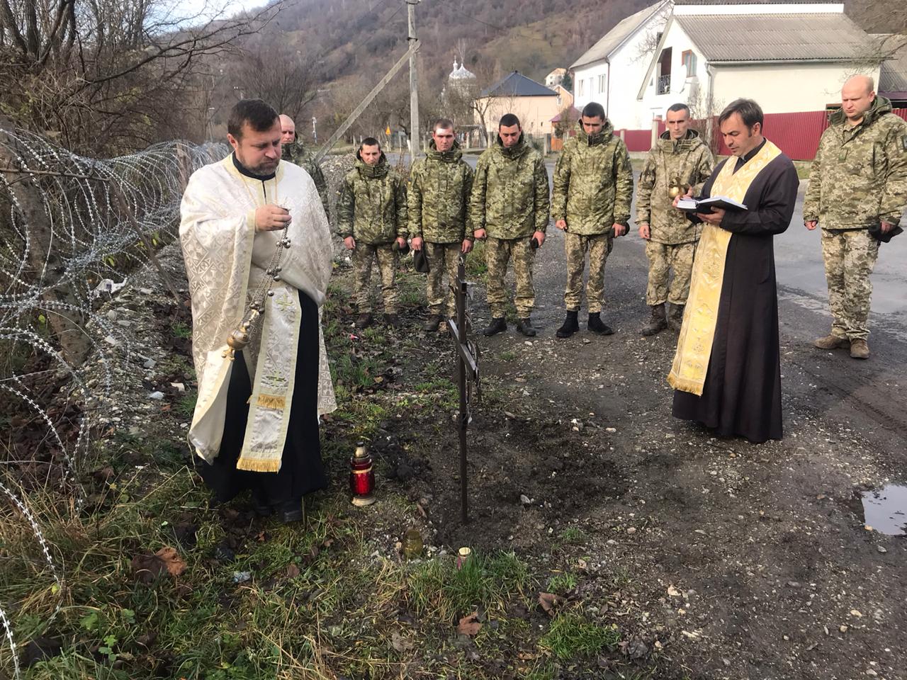 На Закарпатті прикордонники вшанували пам’ять вбитого контрабандистами побратима (ФОТО)