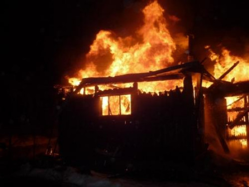 На Хустщині та в Міжгірському районі горіли хліви