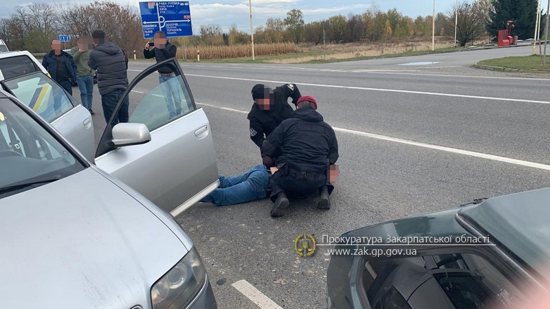 Суд в Ужгороді залишив під вартою наркокур'єра міжрегіонального злочинного угруповання