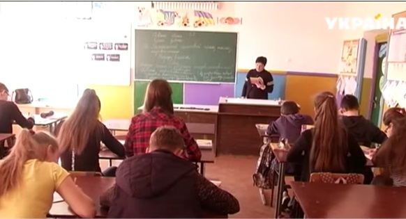 На Закарпатті у селі Сімер на 175 учнів лише 5 кoмп'ютерів і пропадає інтернет (ВІДЕО)