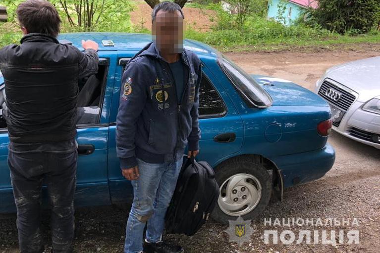 У результаті спецоперації на Закарпатті затримали групу з 12 нелегалів та 4-х їхніх провідників (ФОТО)
