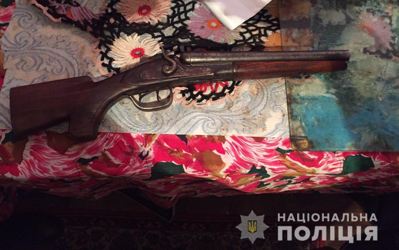 У квартирі мукачівця виявили обріз рушниці (ФОТО)