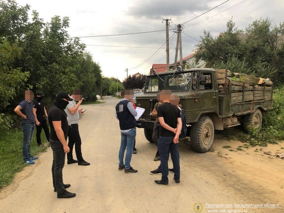 На Берегівщині майстер лісу ДП "Берегівське ЛГ" отримав 13 000 грн хабара (ФОТО)
