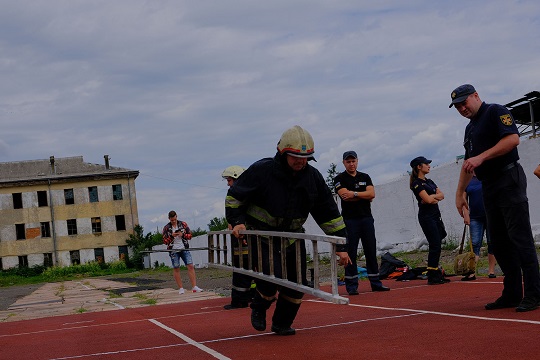 На Закарпатті визначають кращого начальника караулу серед рятувальних підрозділів (ФОТО)