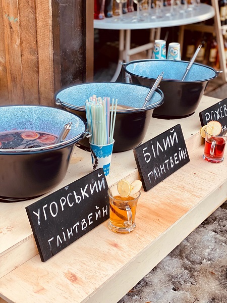 У Мукачеві урочисто відкрили 25-ий фестиваль "Червене вино-2020" (ФОТО)