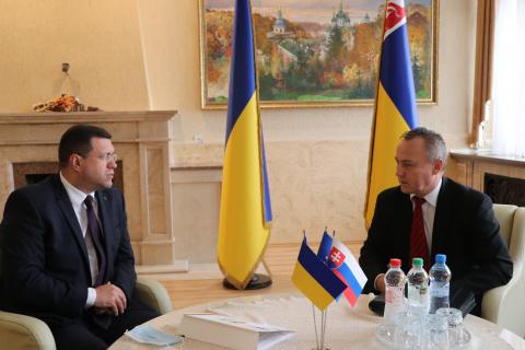 Про розробку туристичних маршрутів Кошиці-Закарпаття говорили в Ужгороді (ФОТО)