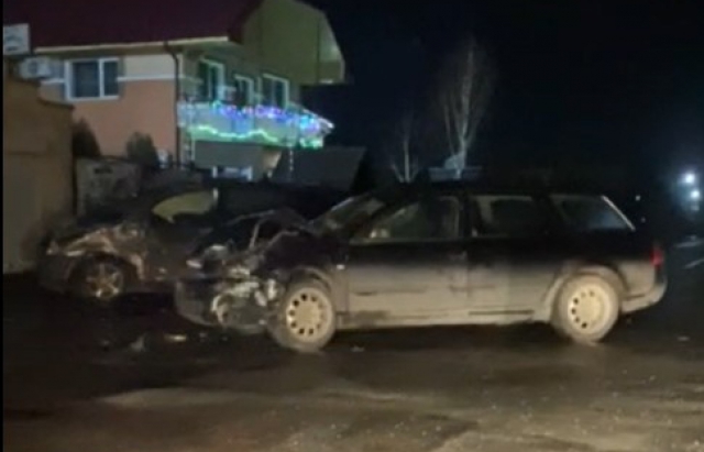 ФОТОФАКТ. У Мукачеві зіткнулися два авто