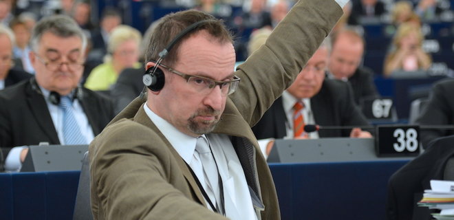 На секс-вечірці у Брюсселі затримали євродепутата від партії Орбана