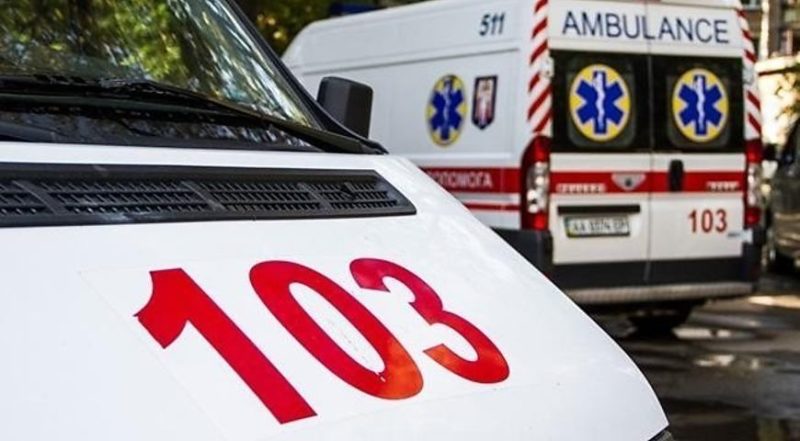 За останню добу на Закарпатті здійснено 351 виклик "швидкої": 39 осіб – із симптомами ГРВІ, у двох – вірусна пневмонія