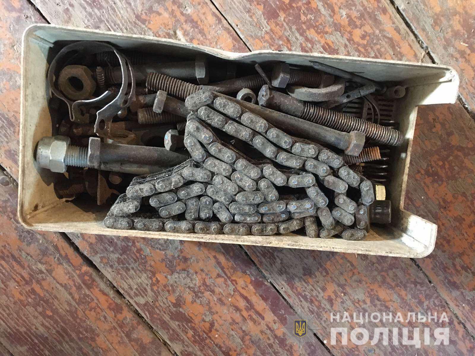 19-річний крадій виніс із гаража 78-річної мешканки Мукачівщини інструменти та деталі для автомобіля (ФОТО)
