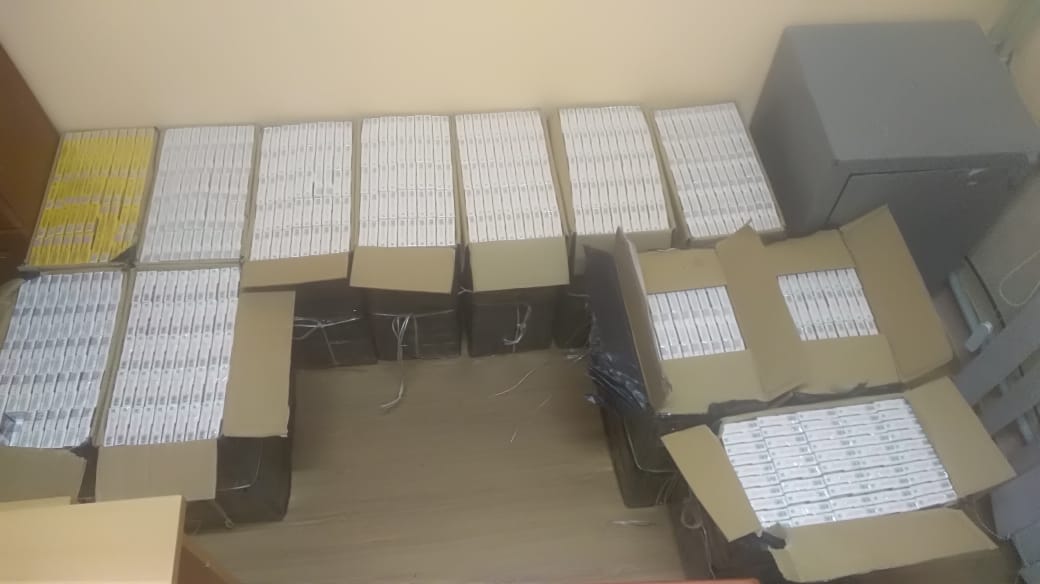 На Закарпатті контрабандисти двічі втекли від прикордонників, полишивши значні партії сигарет (ФОТО)