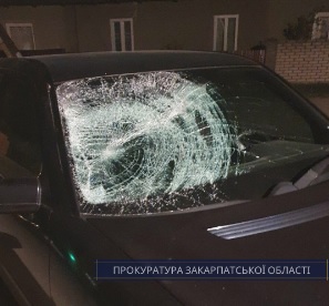 На Рахівщині погоджено підозру водію автівки, що на смерть збив пішохода й утік