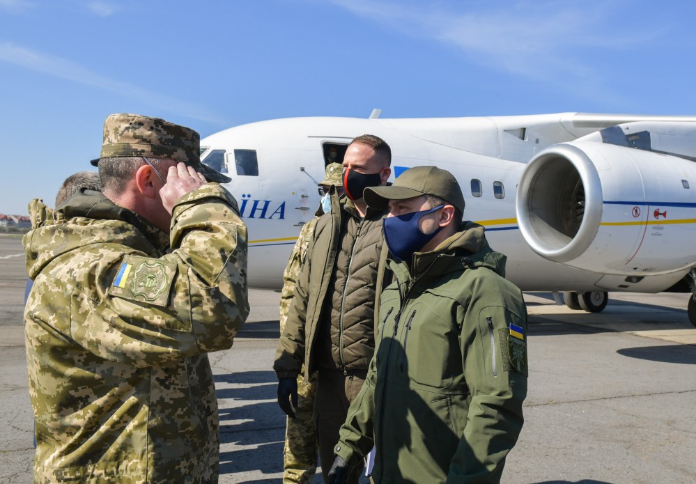 Зеленський на Закарпатті ознайомиться зі станом будівництва військового містечка