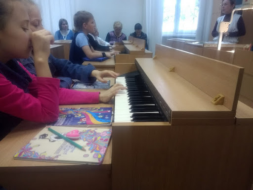 У Мукачівській ОТГ до завершення карантину скасували плату за навчання у мистецьких школах (ВІДЕО)