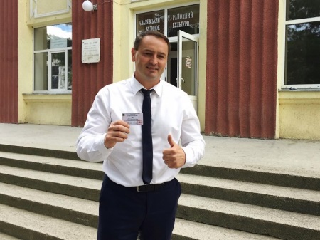 На подвір'я нардепа Михайла Лаби на Ужгородщині закинули коктейль Молотова 