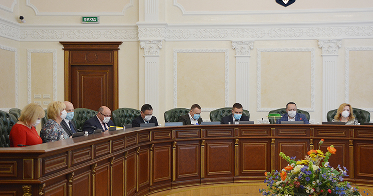 Троє закарпатських суддів отримали подання про призначення