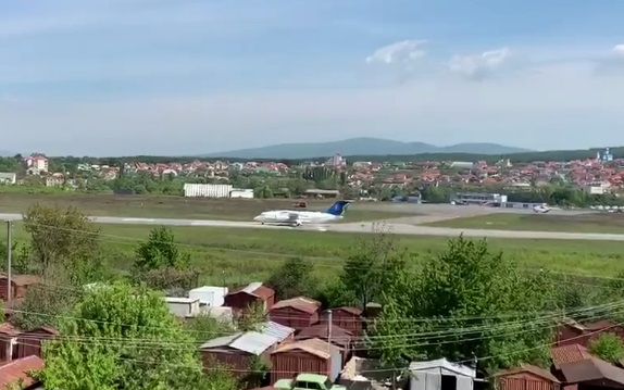 Зеленський вилетів з Закарпаття (ВІДЕО)