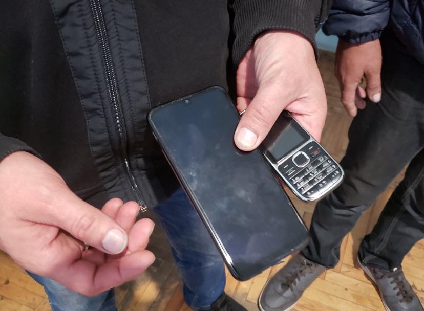 У Мукачеві чоловік і жінка увірвалися в будинок містянина, з яким конфліктували, побили його й відібрали "мобільники"