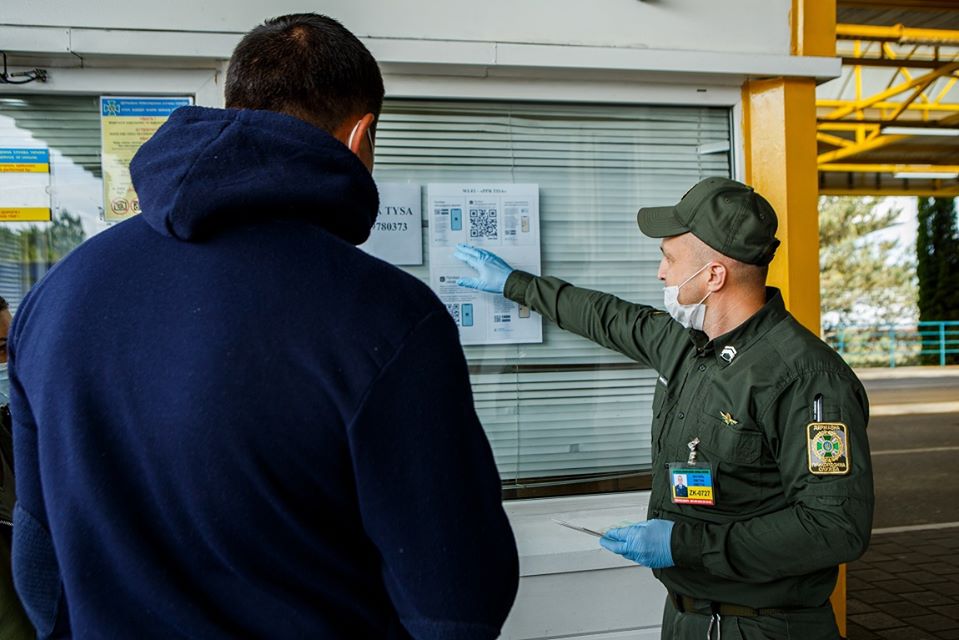 Угорщина дозволила українцям транзит і в’їзд в 30-кілометрову зону без карантину