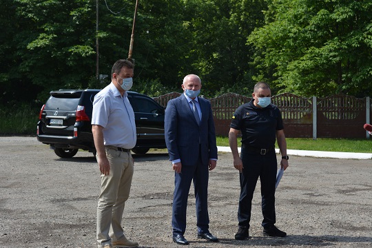 Медведчуківського "надзвичайника" Щербея представили колективу закарпатських рятувальників (ФОТО)