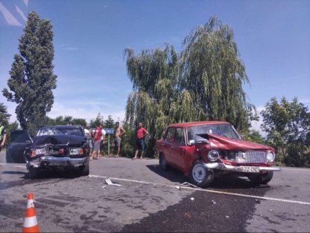 На Мукачівщині зіткнулися два ВАЗи (ФОТО)