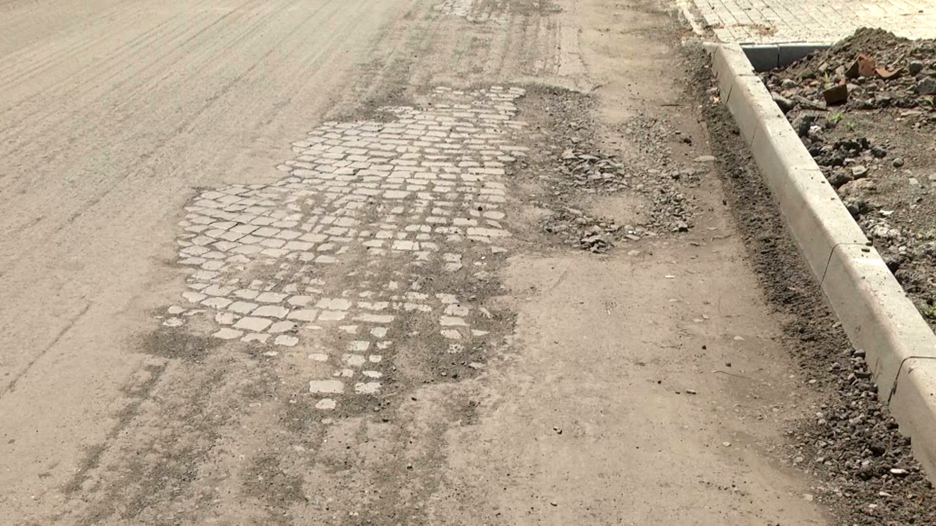 В Ужгороді через асфальтування вулиці Анкудінова частково обмежать рух авто