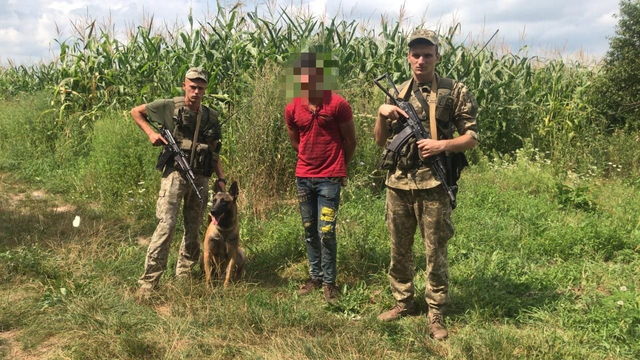 19-річного румуна, підозрюваного в убивстві, затримали поблизу кордону на Закарпатті (ФОТО)