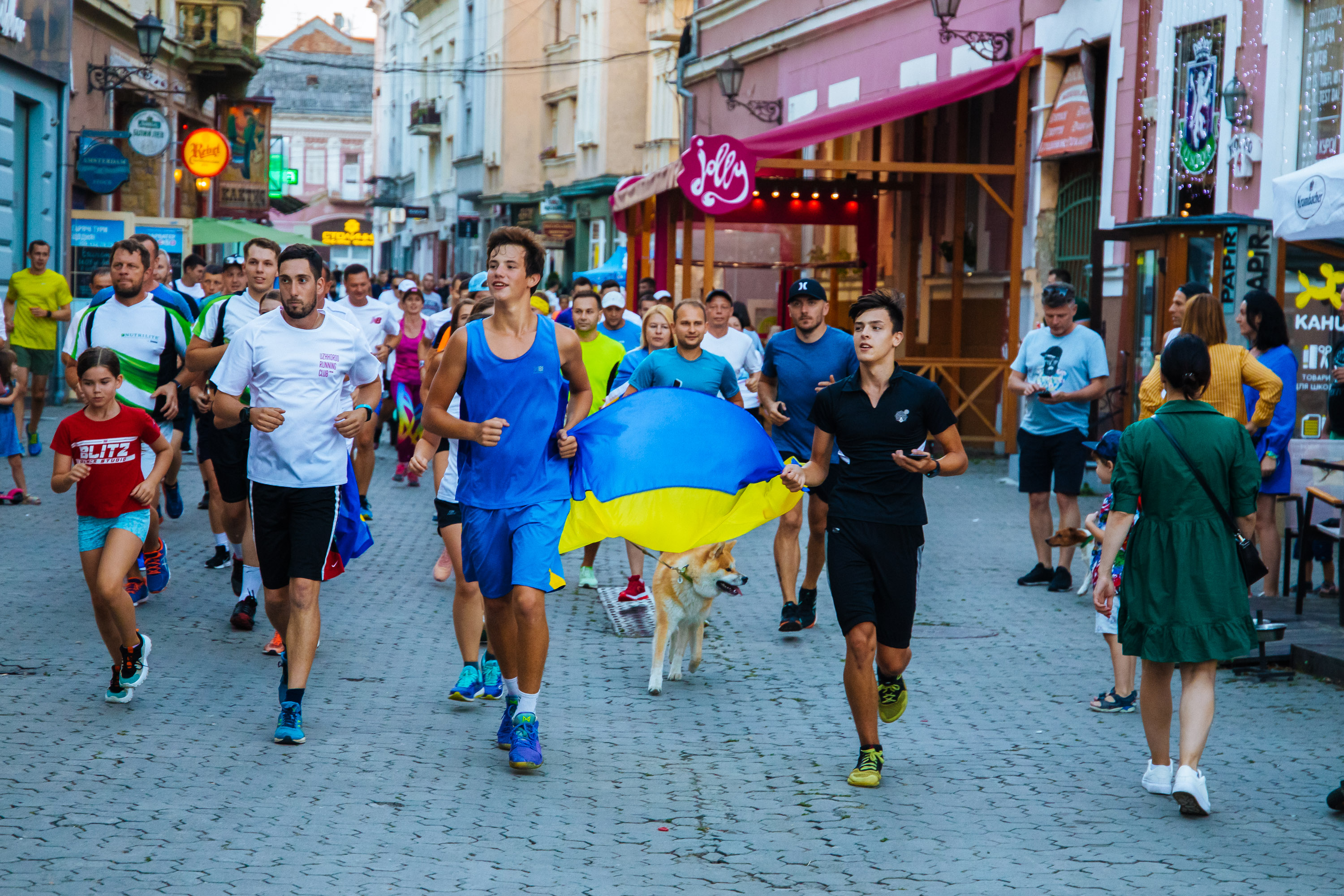Ужгород в рамках безперервної естафети "Uzhhorod Ultra 1000 km" встановив рекорд України (ФОТО)