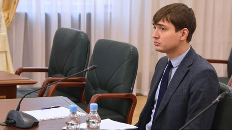 Прокуратуру Закарпаття очолить 31-річний харків'янин, дружина якого відвідувала окупований Крим - правозахисник