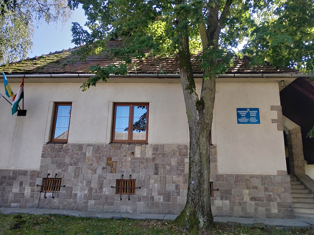На Закарпатті на окремих ТВК немає чергових у будні (ФОТО)