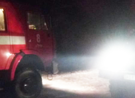 На Тячівщині чоловік, необережно курячи, спричинив пожежу в будинку, в якій сам ледь не загинув (ФОТО)