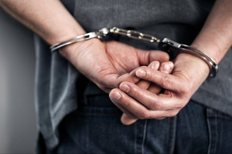 Підозрюваного у торгівлі метамфетаміном мешканця Тячівщини взято під варту з можливістю виходу під заставу у 227 тис грн