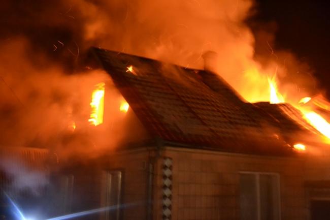 Три житлових будинки та гараж горіли впродовж доби на Закарпатті
