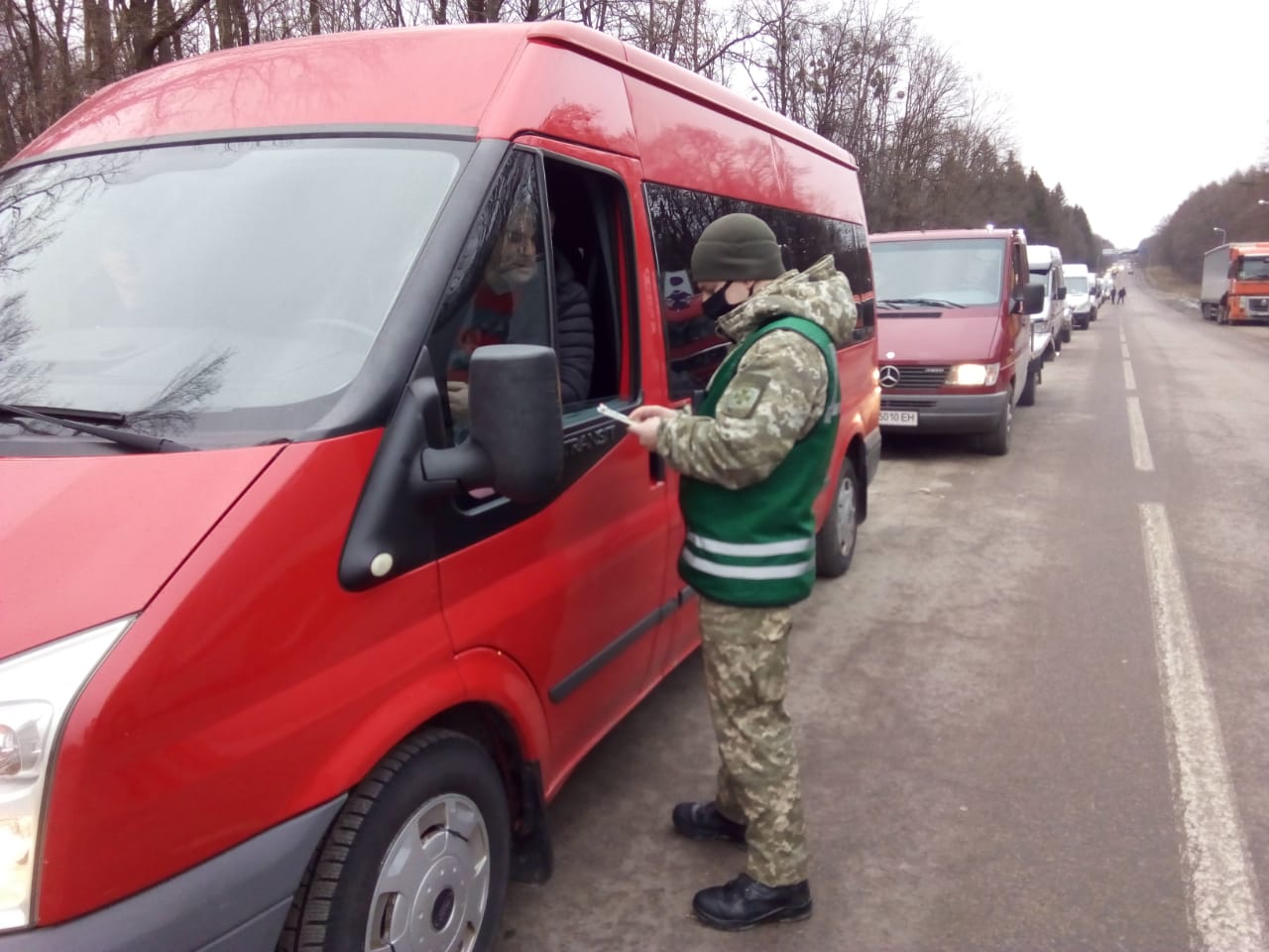 Після Різдва на західних кордонах, зокрема, й на Закарпатті зріс пасажиропотік (ВІДЕО)