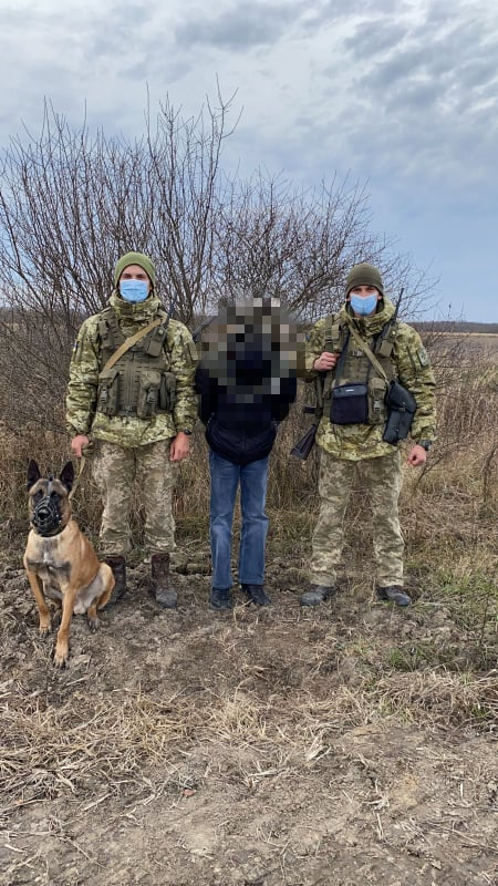 На Закарпатті затримали 18-річного індуса, який прямував до ЄС за GPS-навігатором (ФОТО)