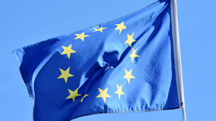 Переважна більшість українців виступає за вступ до ЄС і НАТО – опитування