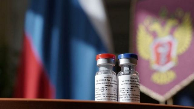 Кабмін заборонив російську вакцину проти коронавірусу