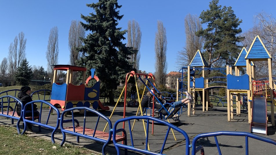 Поліцейські перевірятимуть, як закарпатці дотримуються маскового режиму (ВІДЕО)