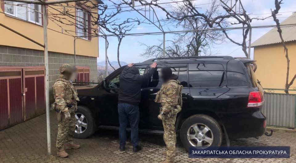 На Закарпатті заблокували канал незаконного переправлення та легалізації росіян за кордоном (ФОТО)