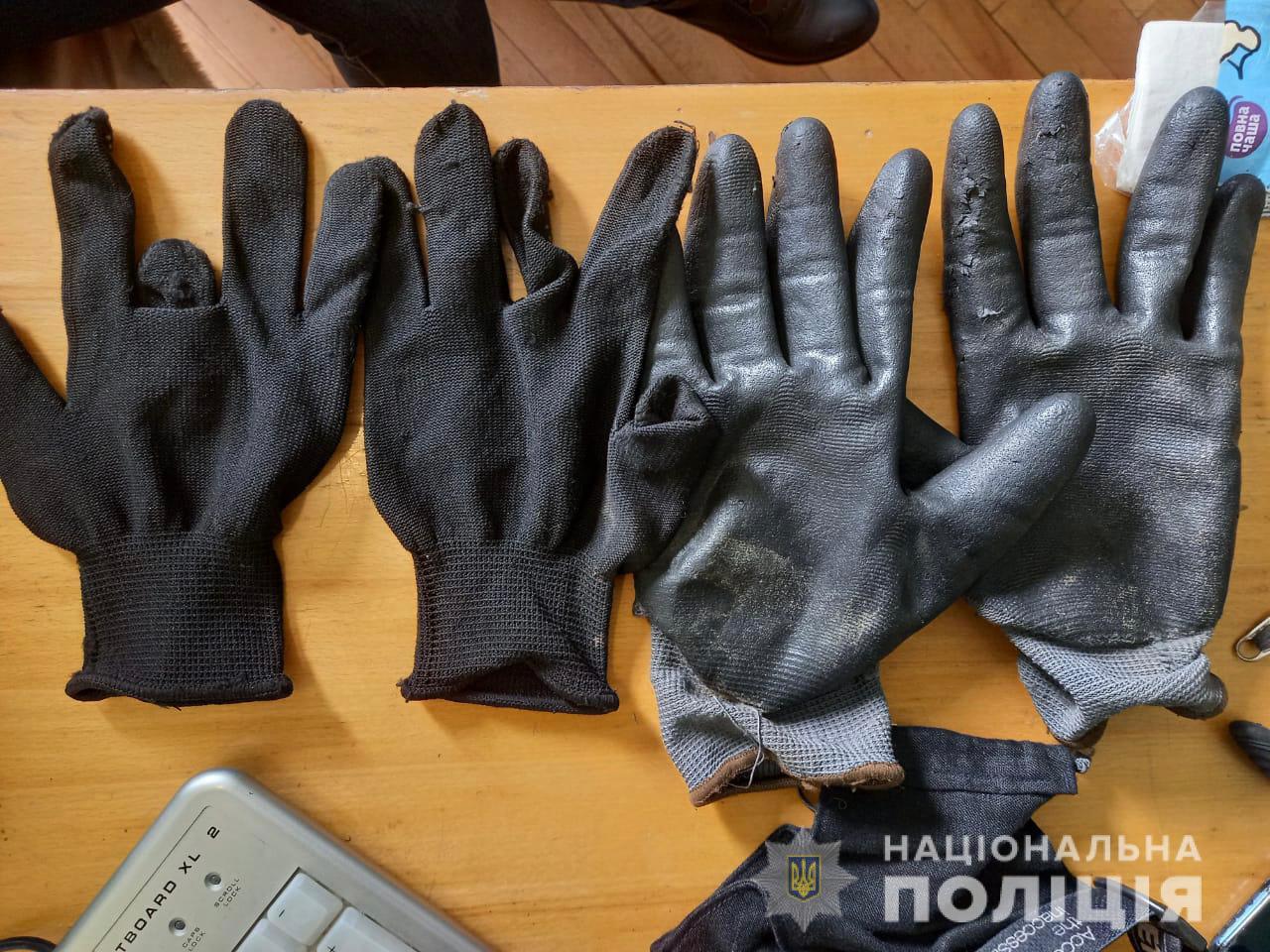 У Мукачеві затримали киянина та запоріжця, котрі обікрали училище (ФОТО)