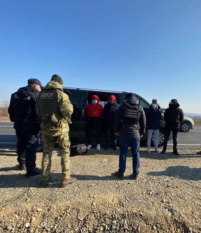 Підозрюваного у переправленні нелегалів на Закарпатті буковинця взято під варту із заставою у 182 тис грн